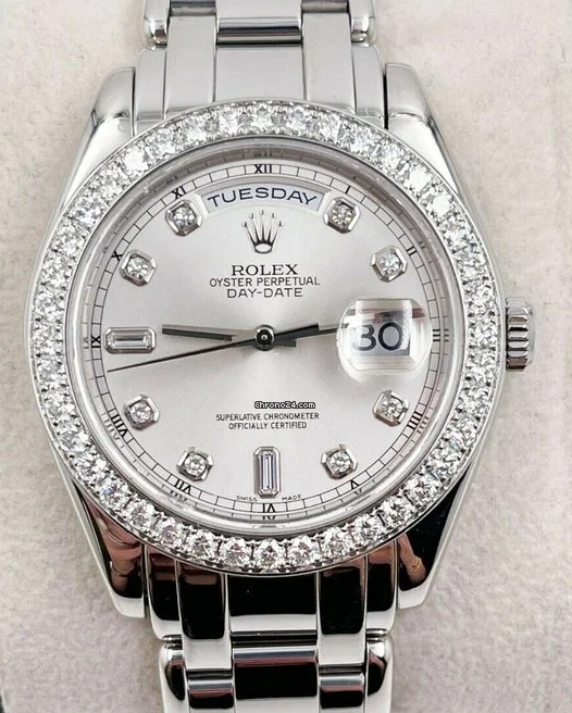 Rolex  Day-Date 18946